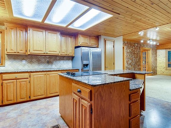 4th image of 3061 E Valerie Dr