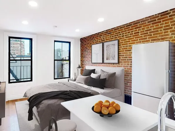 75 Pineapple Street image 1 of 2