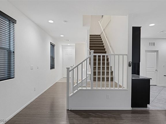 3rd image of 6949 Town Forest Ave