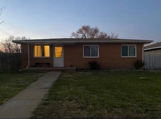 1213 Gibson St, Garden City, KS 67846