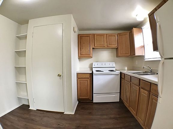 3rd image of 33647 Avondale St