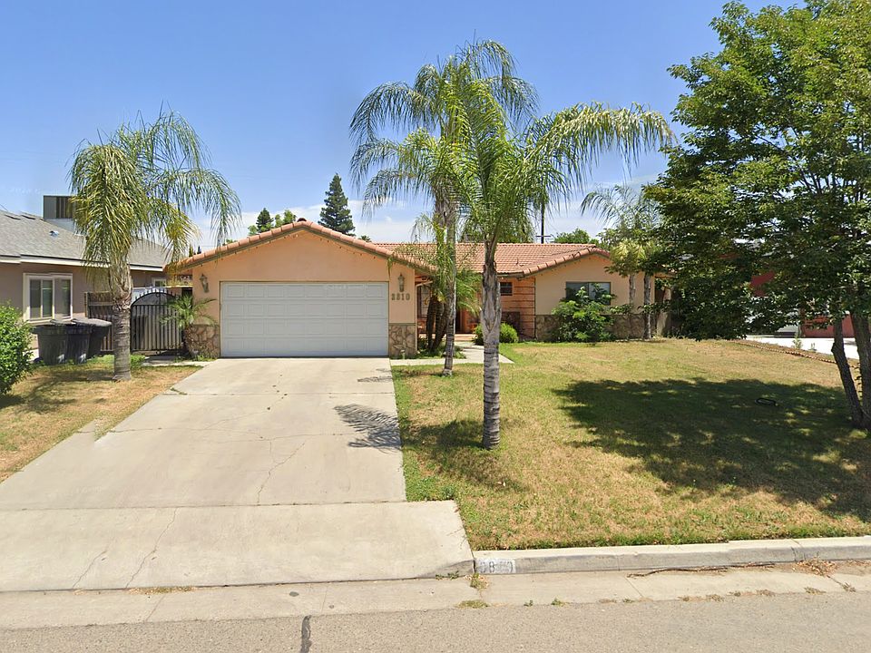 Front of home from the street. Very convenient to shopping and main streets.