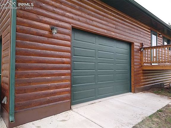 3rd image of 320 Cottonwood Way