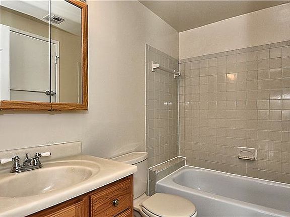 5th image of 6050 California Cir #5