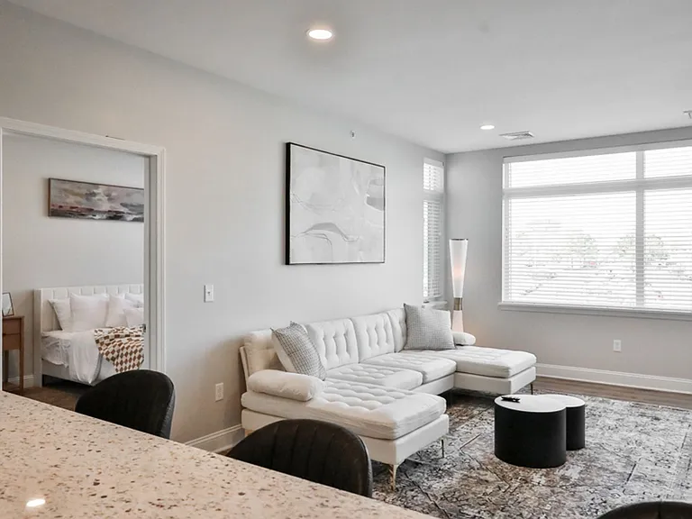 The Reserve on Hackett Apartments — Photo 23