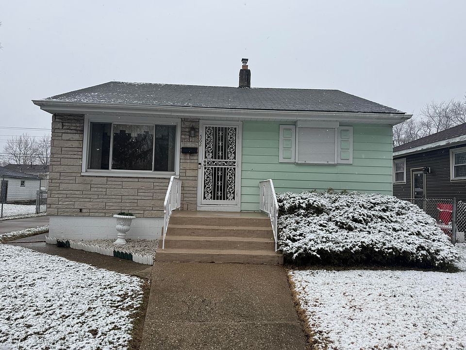 1st image of 562 Dallas St