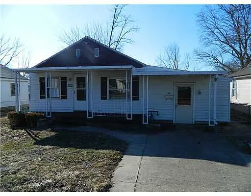 2631 Berger Ave photo 1