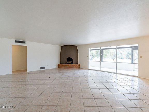 5th image of 446 N Abrego Dr