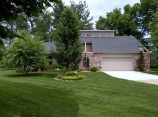 6974 E Putter Pl, Syracuse, IN 46567