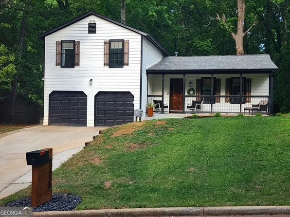 5438 Martins Crossing Rd, Stone Mountain, GA 30088