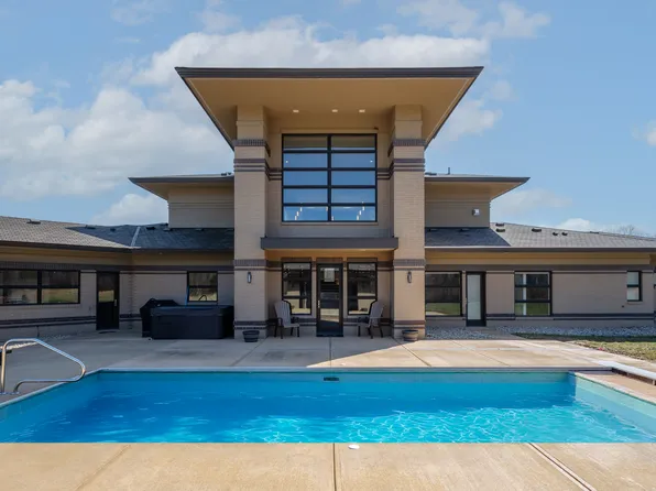 5352 State Road 144, Greenwood, IN 46143