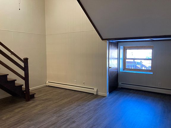 2nd image of 432 5th St #5