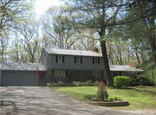 195 Nipmuc Rd, Scituate, RI 02825