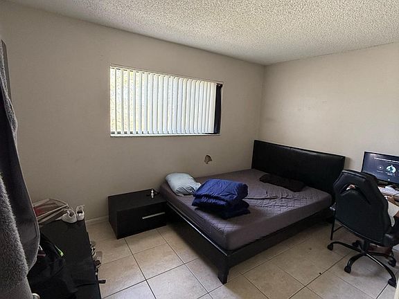 5th image of 6900 SW 39th St APT 302