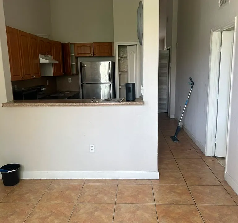 2460 SE 16th Ter #201