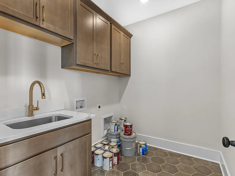 8081 Atlee Ct — Photo 39