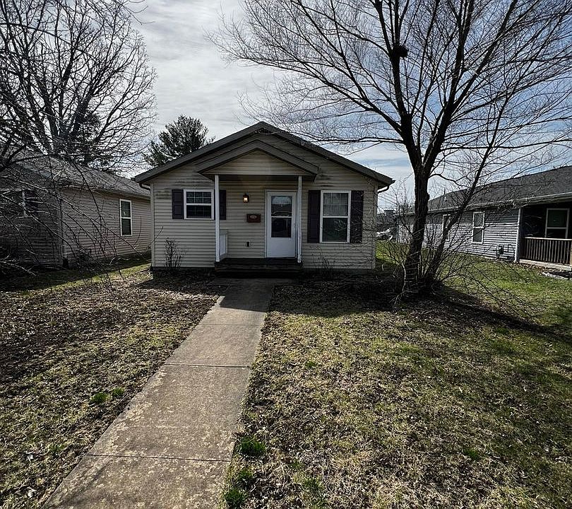 1st image of 1405 1/2 W Beslin St