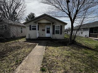 1405 1/2 W Beslin St, Urbana, IL 61801