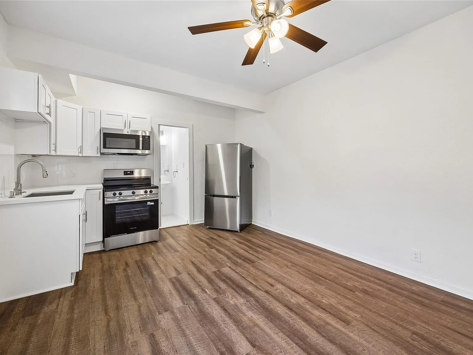 Studio, 1.0 bath, 2880 sqft, $1,050 — Photo 4