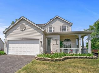 517 Parkside Dr, Carol Stream, IL 60188