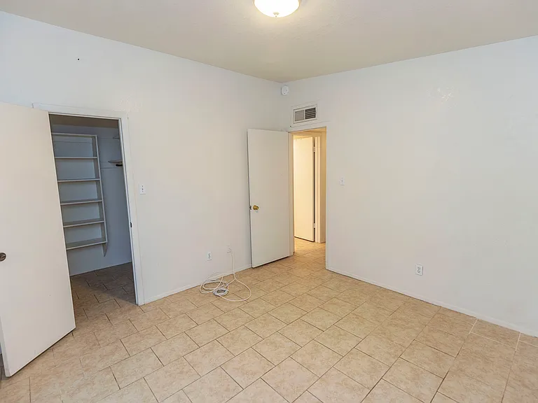 3030 Hillrise Dr — Photo 12