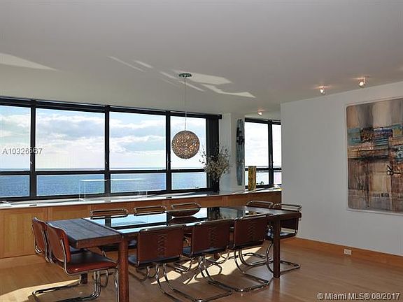 4th image of 3 Grove Isle Dr #C901