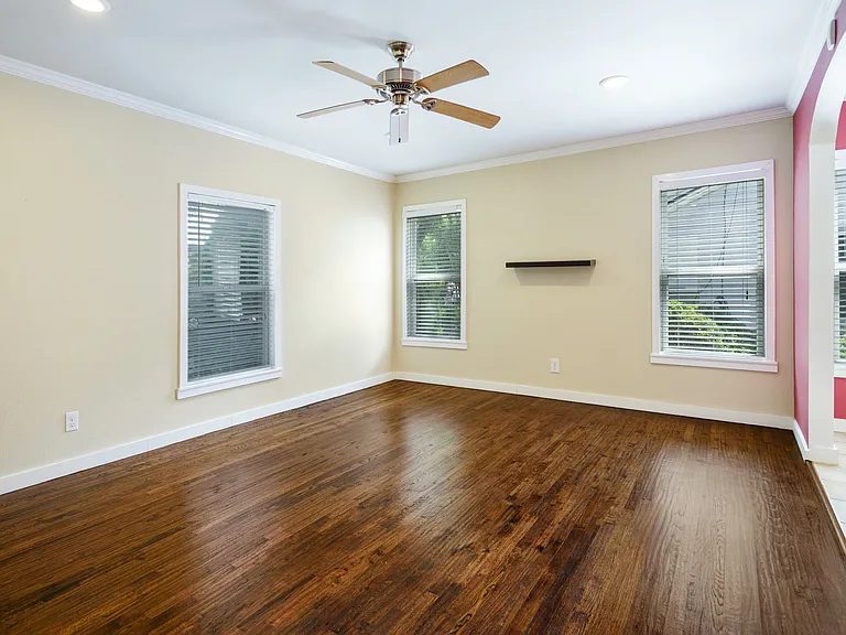 3135 Hedgerow Dr — Photo 34