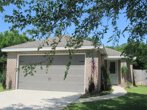 1556 Pine St, Niceville, FL 32578