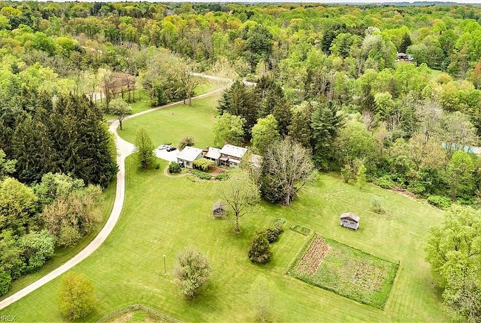 1427 Sand Run Rd, Akron, OH 44313 Zillow