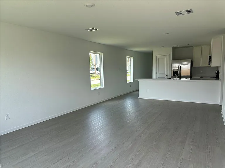 15131 Willowater Dr — Photo 6