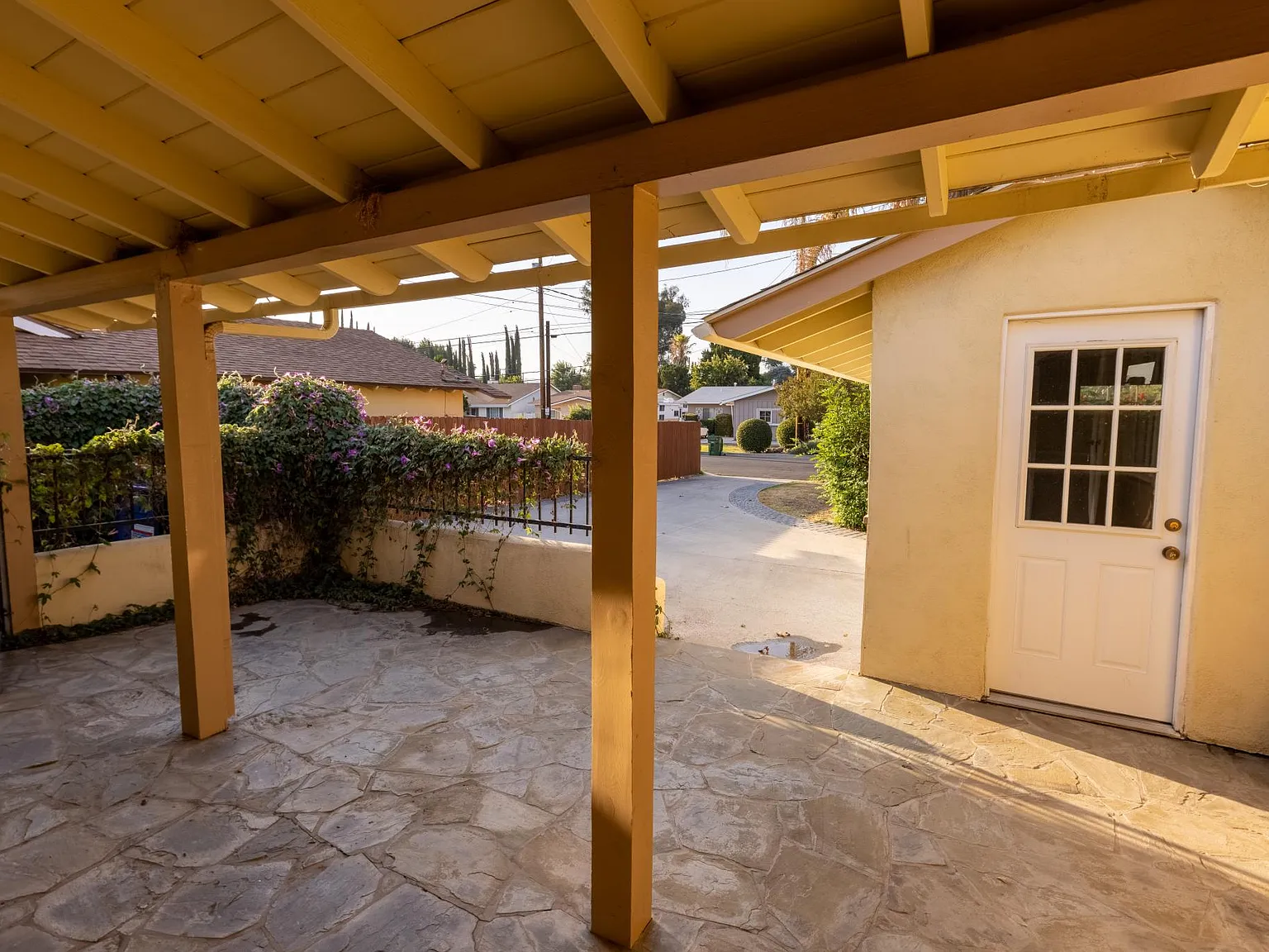 2 bed, 1206 sqft, $3,850 — Photo 3