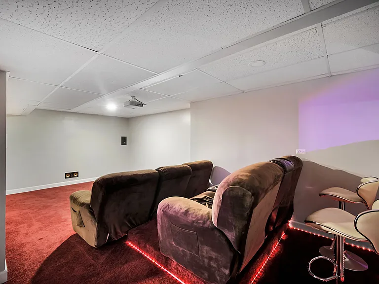 2518 Adamsway Dr — Photo 49
