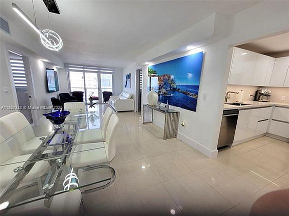 3rd image of 5701 Collins Ave #Cu-1512