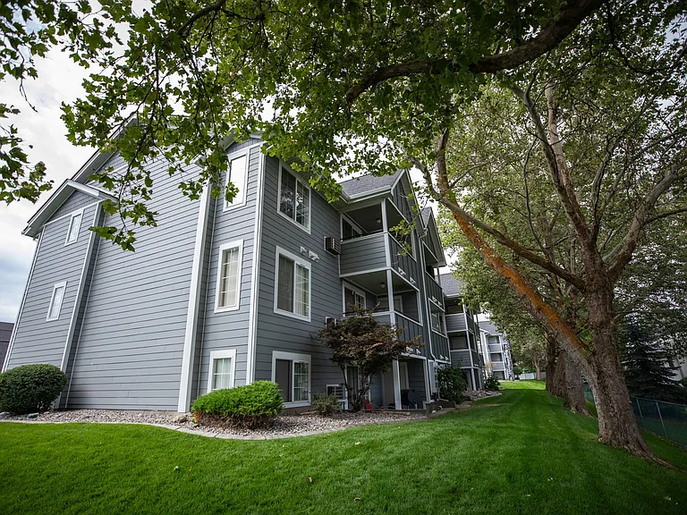 Morning Glory Circle Apartments — Photo 19
