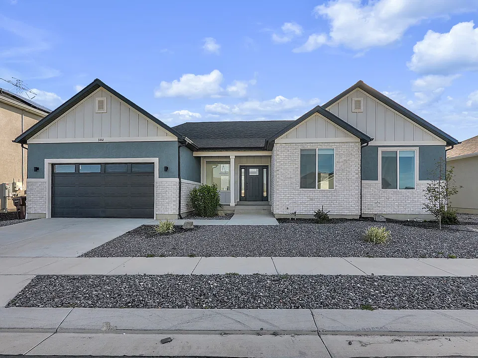 3882 N Dateman Dr