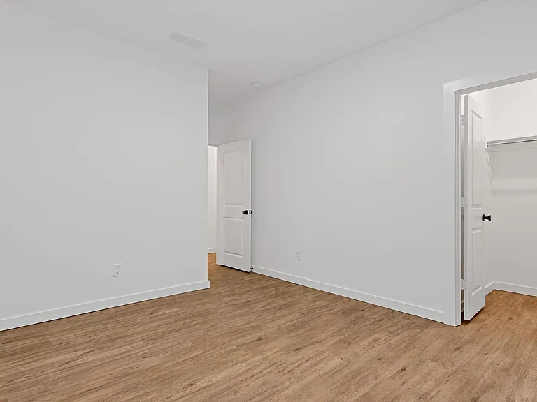 1303 S Bells Dr — Photo 14