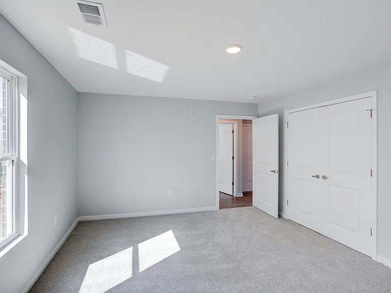 Cypress Point Apartments — Photo 28