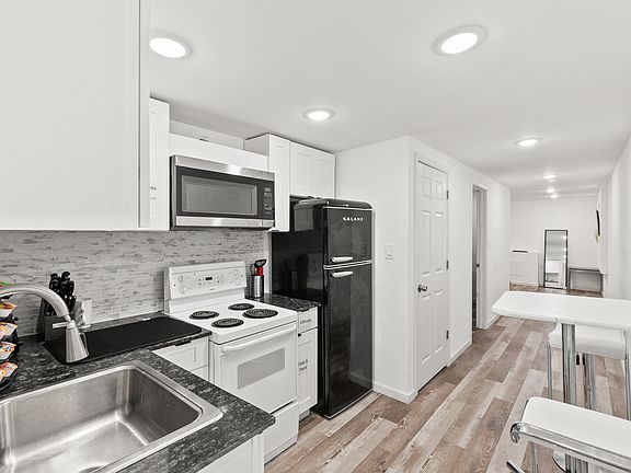5th image of 1711 Edgley St Floor 2