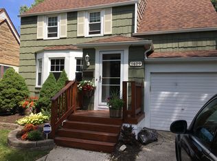 1409 Eggert Rd, Amherst, NY 14226