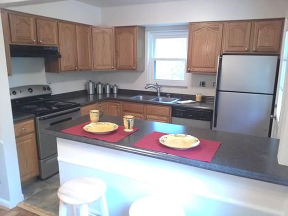3rd image of 1515 Southridge Ln