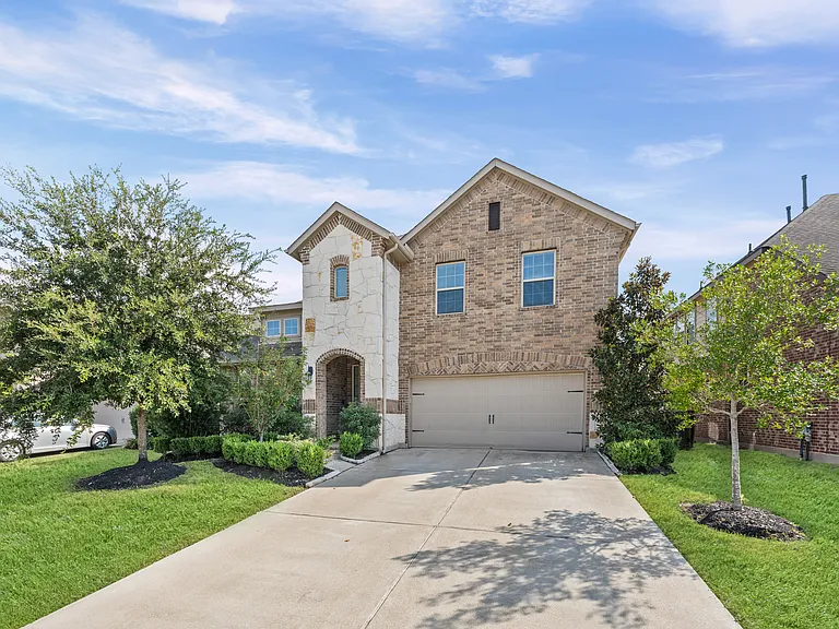 1015 Pink Lily Ln — Photo 2