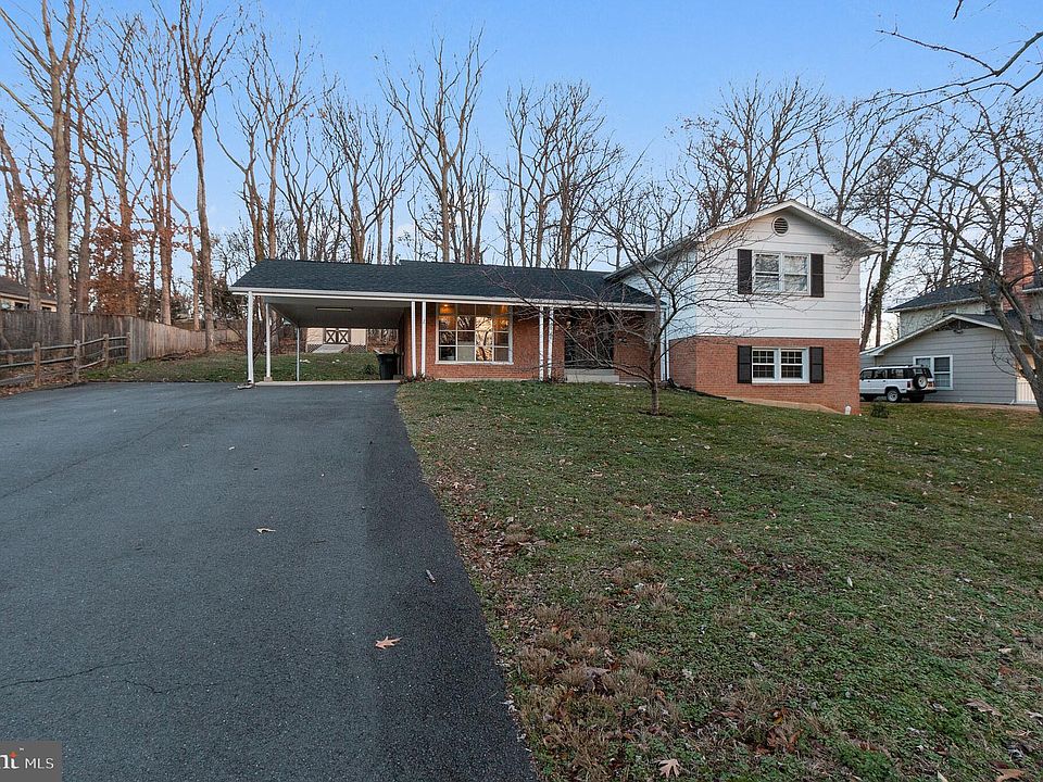 1st image of 6828 Winter Ln