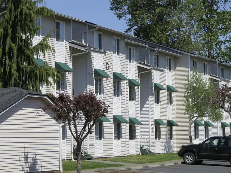 Winterhill Apartments — Photo 20