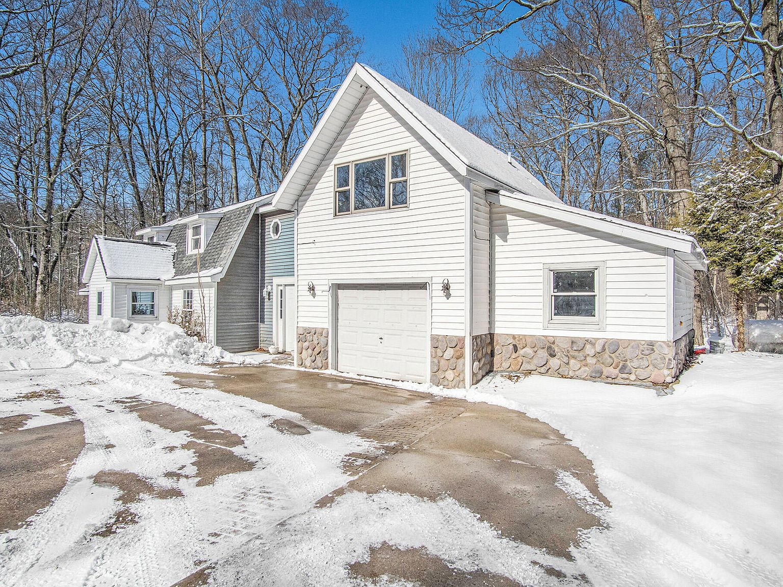 172 W Fruitvale Rd, Montague, MI 49437 Zillow