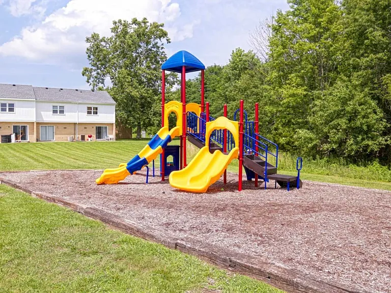Dillsboro Townhomes — Photo 2