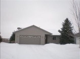 218 River Oaks Dr, Cold Spring, MN 56320