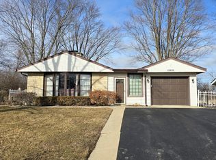 12280 W Bonnie Brook Ln, Beach Park, IL 60087