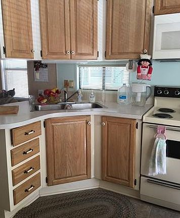 4th image of 4600 Liberty Ln E