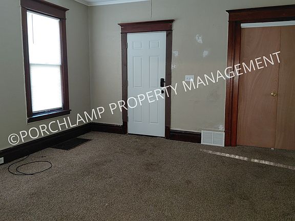 4th image of 668 Amity Ave #1