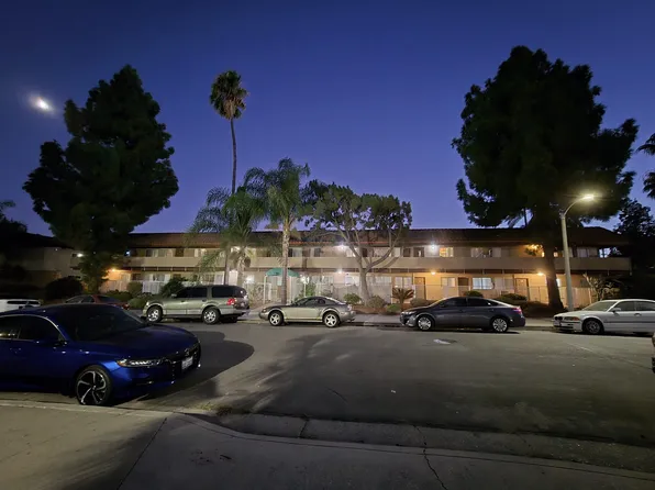 950 W 5th St #A16, Corona, CA 92882